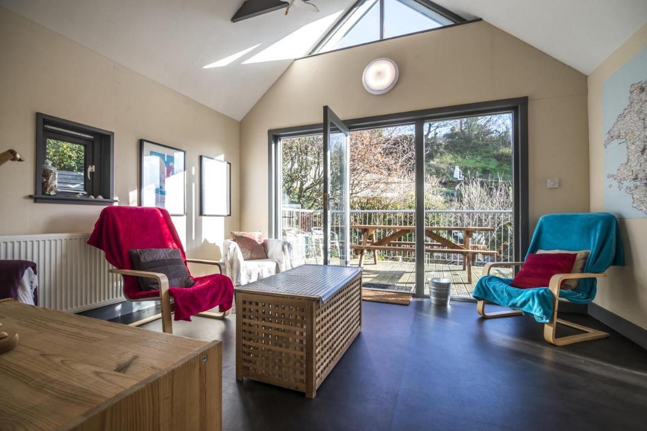 Rock Cottage - 3 Bedroom Holiday Home - Фишгард Экстерьер фото