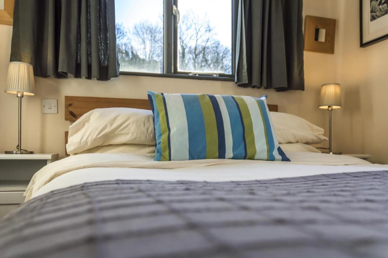 Rock Cottage - 3 Bedroom Holiday Home - Фишгард Экстерьер фото